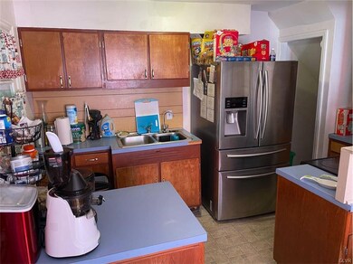 519 Mohawk St, Allentown, PA 18103 - photo 5