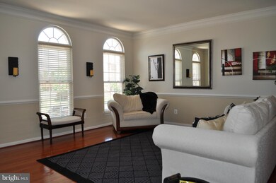 22587 Welborne Manor Square, Ashburn, VA 20148 - photo 3