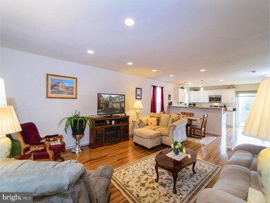 412 State St, East Greenville, PA 18041 - photo 3