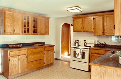 13 Lilac Ct, Acton, MA 01720 - photo 3