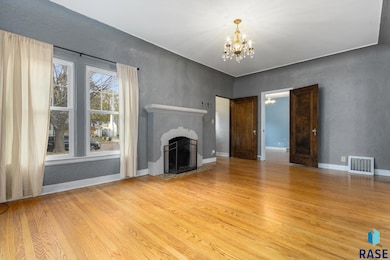 2208 S 1st Ave, Sioux Falls, SD 57105 - photo 2