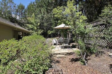 1548 NW Vicksburg Ave, Bend, OR 97701 - photo 3