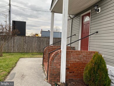 123 2nd St unit 1, Laurel, MD 20707 - photo 2