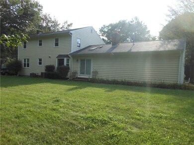 20 Sturbridge Ave, Greenville, RI 02828 - photo 3