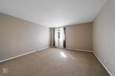 1224 Reading Ct, Wheaton, IL 60189 - photo 3