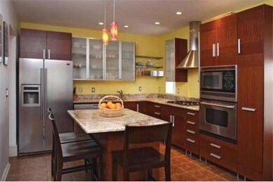 6 Shailer St unit 1, Brookline, MA 02446 - photo 4