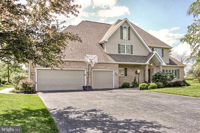 2123 Castlegreen Dr, Greencastle, PA 17225 - photo 2