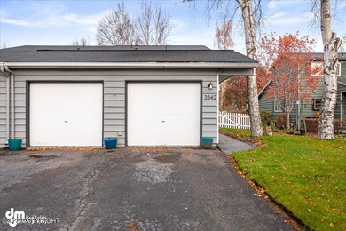 29-Front Exterior_ELI02230-2