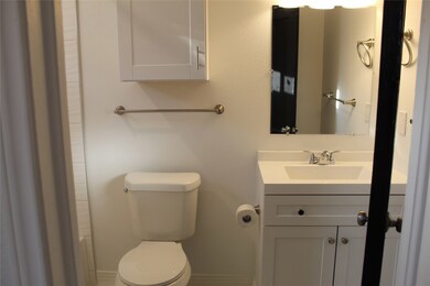 229 Neyland St unit A, Houston, TX 77022 - photo 5