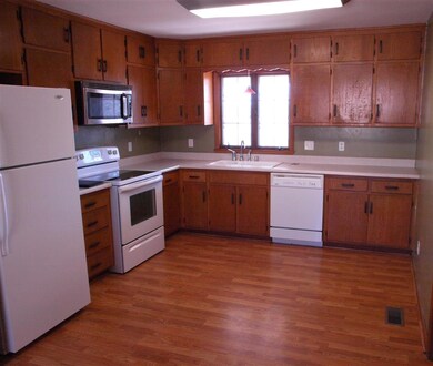 7030 SW Fountaindale Rd, Topeka, KS 66614 - photo 6