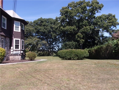 27 W Park Place unit 2F, Woonsocket, RI 02895 - photo 4