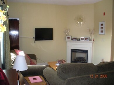 188 Summer St unit 8, Weymouth, MA 02188 - photo 6