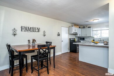 1833 W Kimberly Rd, Davenport, IA 52806 - photo 7