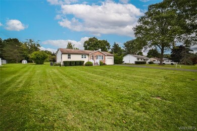 5141 Mapleton Rd, Lockport, NY 14094 - photo 2