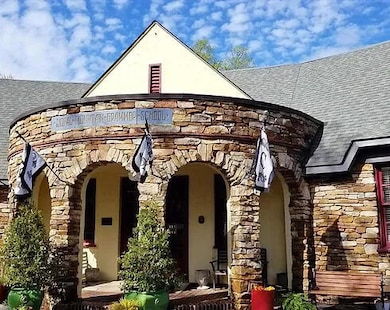 Mountain Arts Community Center