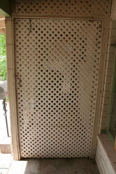 storage for trash bin