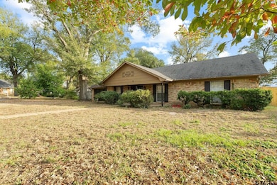 1811 Picadilly Place, Tyler, TX 75703 - photo 2