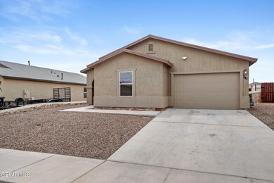 741 Villa Seca Dr, Horizon City, TX 79928 - photo 2