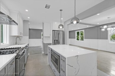 Alt. Kitchen view