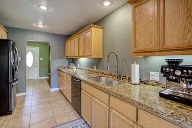 1013 2nd St, Redding, CA 96002 - photo 3