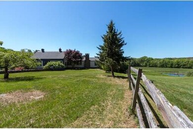 385 Chestnut St, Uxbridge, MA 01569 - photo 5