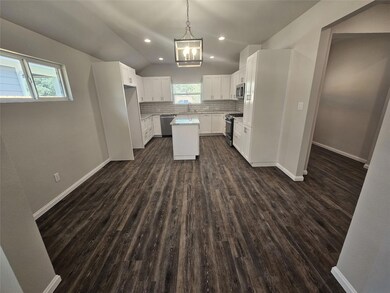 113 Anderson Dr, Hurst, TX 76053 - photo 6