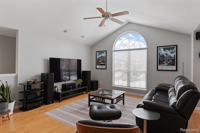 30210 Chesapeake Cir unit 360, Walled Lake, MI 48390 - photo 3