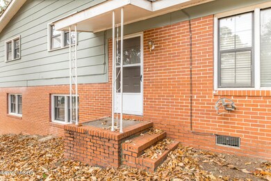 102 Hawthorne Rd 6