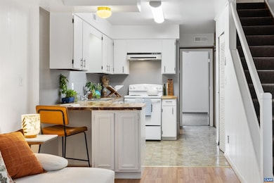 2100 Jefferson Park Ave, Charlottesville, VA 22903 - photo 4