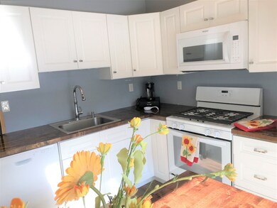 8 Hillside St, Hillsborough, NH 03244 - photo 5