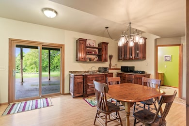 Main Level Kitchenette