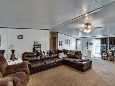 3200 Rolling Oaks Dr, Cleburne, TX 76031 - photo 5