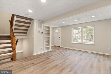 3593 Wharf Ln, Triangle, VA 22172 - photo 5