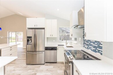 9257 Magnolia Ct, Davie, FL 33328 - photo 5