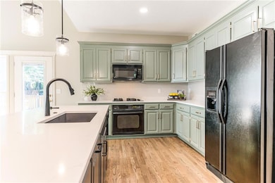 5005 Hilltop Dr, Shawnee, KS 66226 - photo 7