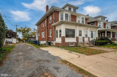 2308 Hoffer Ave, Reading, PA 19605 - photo 3