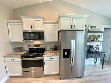 1623 Bobcat Dr NW, Cedar Rapids, IA 52405 - photo 2