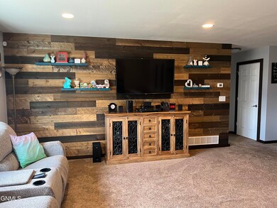 409 Keidel Trail SW Mandan ND 58554