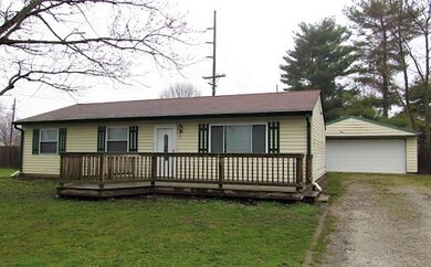 1050 Ross Ct, Franklin, IN 46131 - photo 2