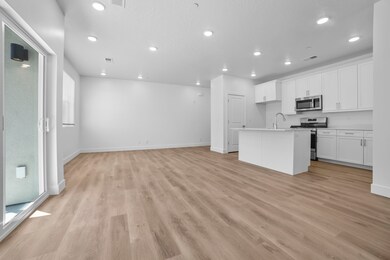 6051 Silver Birch Ln unit 2-202, St. George, UT 84790 - photo 7