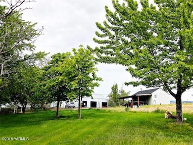 133 Mini Pines Rd, Yakima, WA 98903 - photo 5