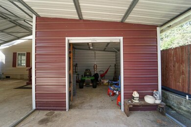 409 Hatcher Rd, Warner Robins, GA 31088 - photo 5