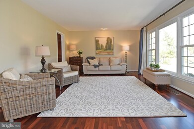 10021 Penfold Ct, Potomac, MD 20854 - photo 4