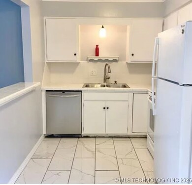 940 E College St unit 4, Broken Arrow, OK 74012 - photo 3