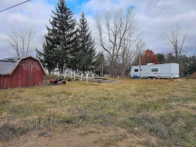 5403 Mangus Rd, Beaverton, MI 48612 - photo 4