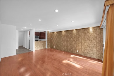 7890 4A E Spring St unit 4A, Long Beach, CA 90815 - photo 5