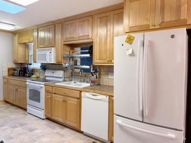 313 Rutledge St, Sumter, SC 29150 - photo 2