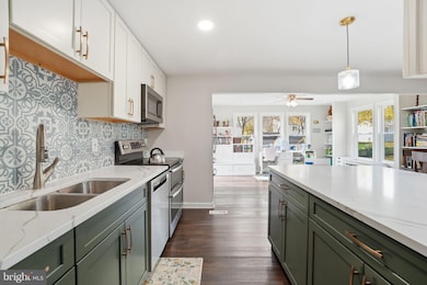 1111 Bicksler Dr, Herndon, VA 20170 - photo 5