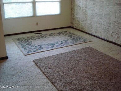 Family room 1