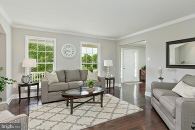 19228 Chippendale Cir, Hagerstown, MD 21742 - photo 2